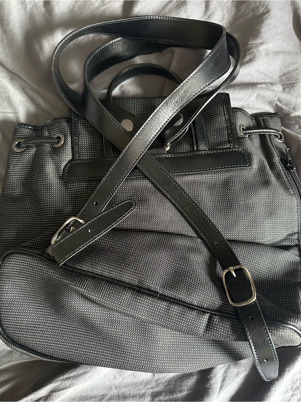 Hunting World Black Utility Backpack Tote with Front Pocket Organizers - Picture 5 of 5